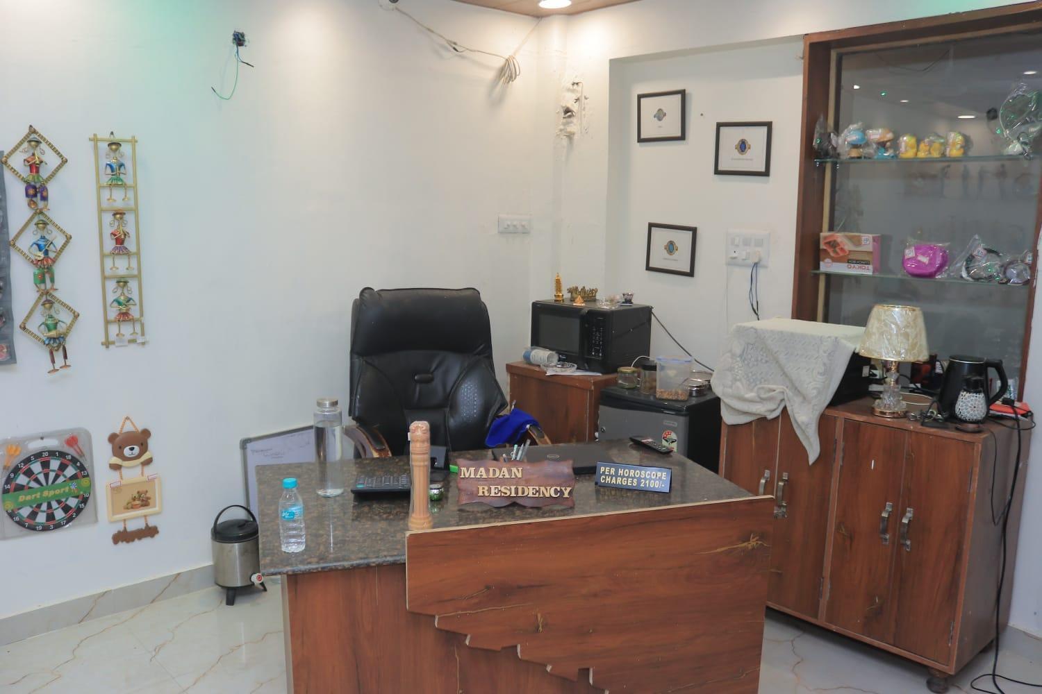 Madan Residency , Amritsar Hotel Eksteriør billede